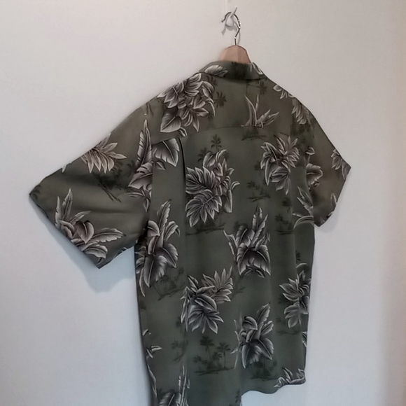 CROFT & BARROW HAWAIIAN SHIRT - Picture 6 of 11